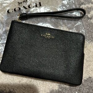 Coach black corner zip wristlet
